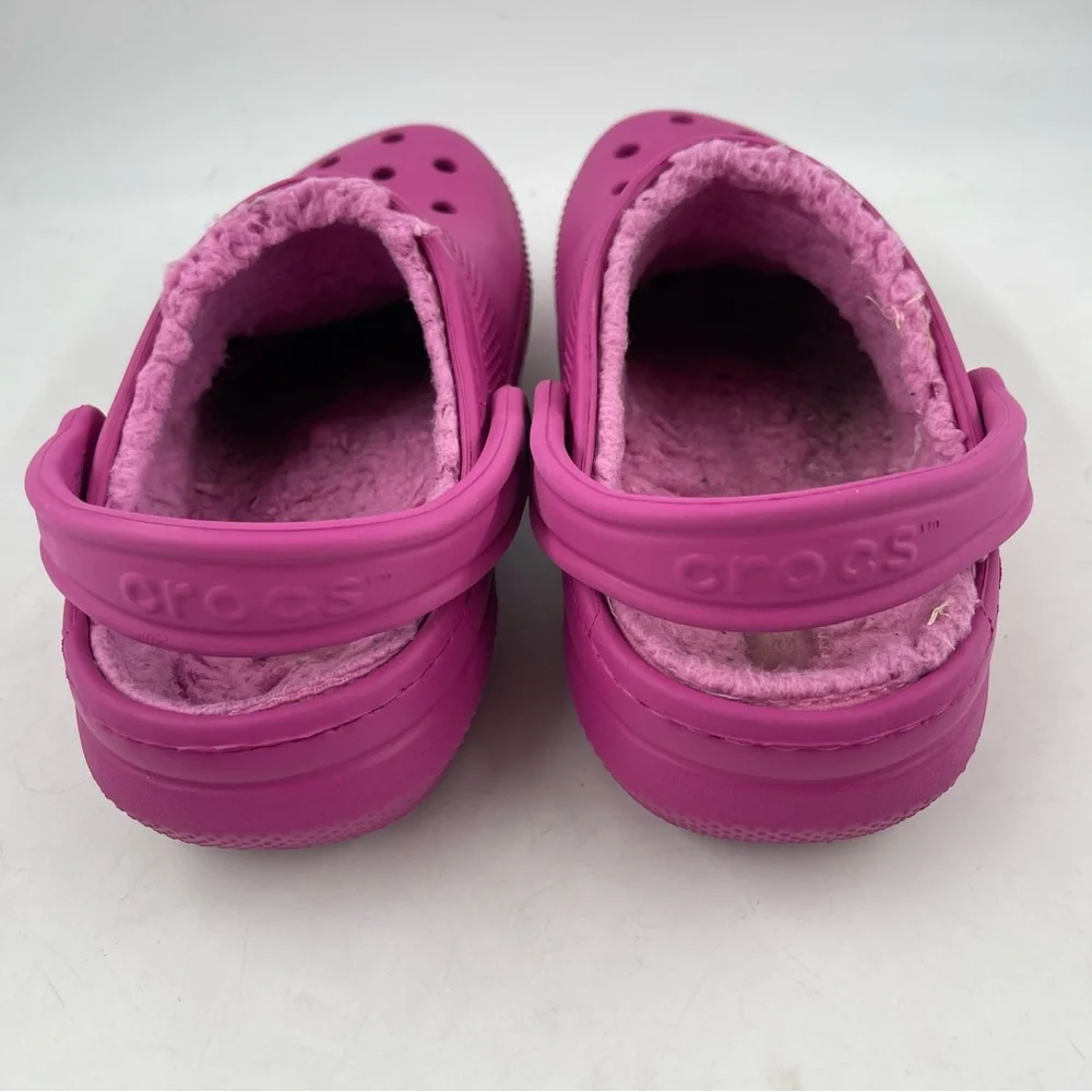 👞 Crocs Unisex Adults Classic Fuchsia Faux Fur Lined Clogs Mules -Size W/7 | M/5